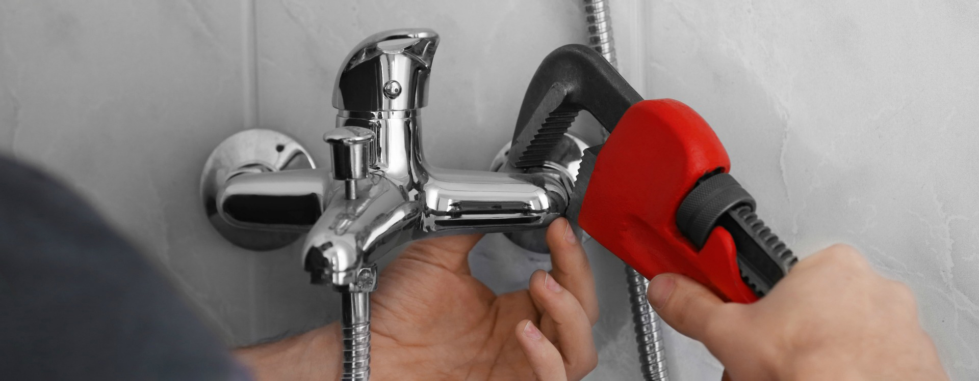 Как произвести ремонт переключателя смесителя для ванной своими руками